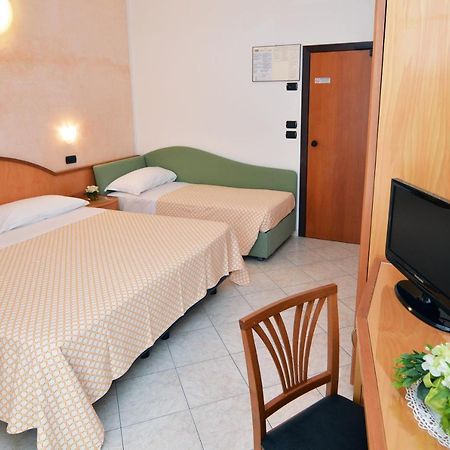 Hotel Adele Bellaria-Igea Marina Extérieur photo