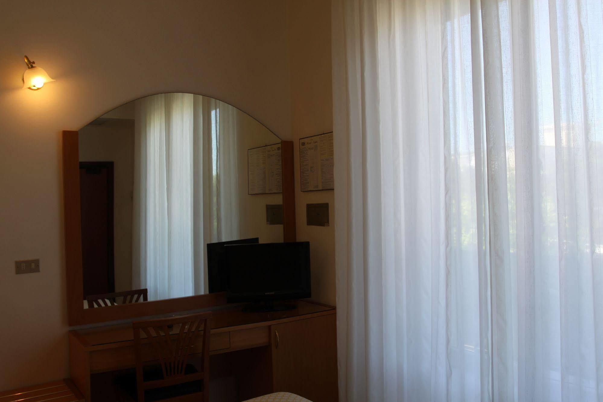 Hotel Adele Bellaria-Igea Marina Extérieur photo