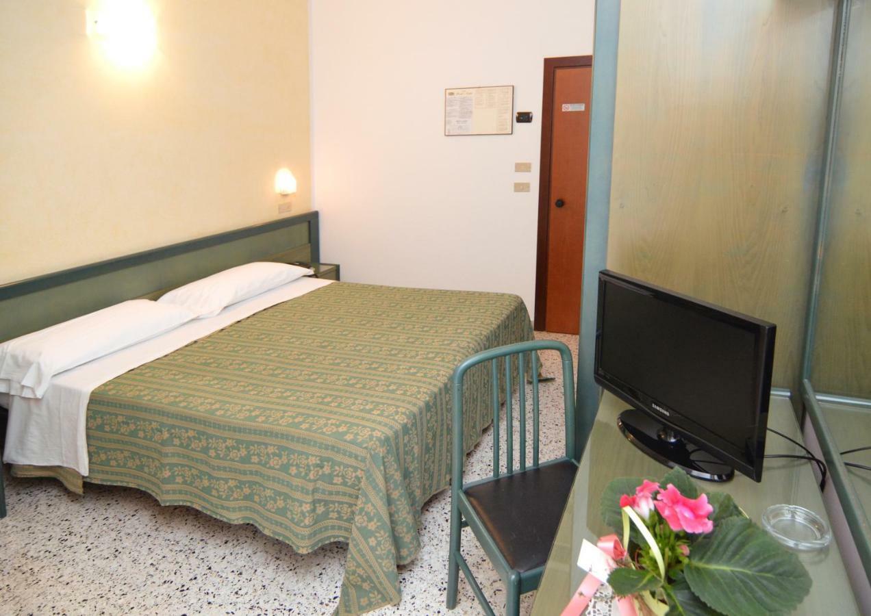 Hotel Adele Bellaria-Igea Marina Extérieur photo